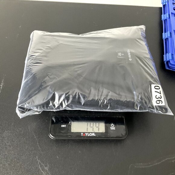 Torrid‎ Sweater Women 2X Black Puff Sleeve V-Neck Ribbed Hem Knit - Picture 8 of 11